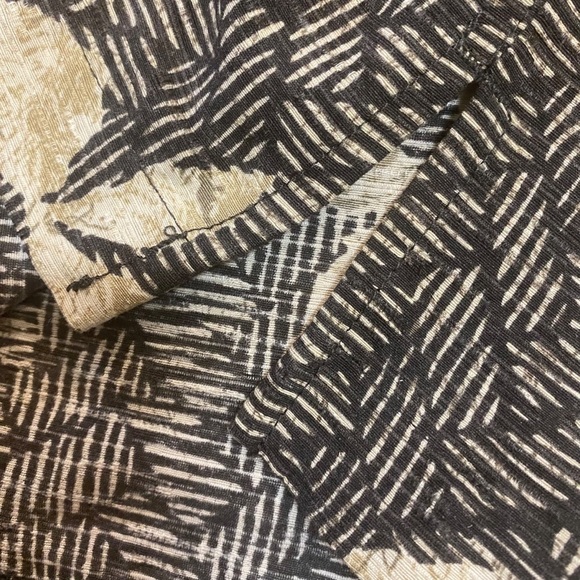 Caribbean Pure Silk Hawaiian Button Down Shirt Mens XL Black White‎ Cream Floral - Picture 3 of 10